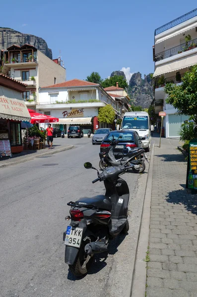 在卡兰巴卡的希腊村庄街 — 图库照片