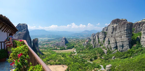 Grecia, Meteoros, Grecia, Meteora, la vista desde la plataforma de observación del Monasterio de Santa Bárbara — Foto de Stock