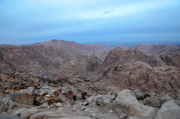 Mountains Sinai in the morning mist — Stock Photo, Image