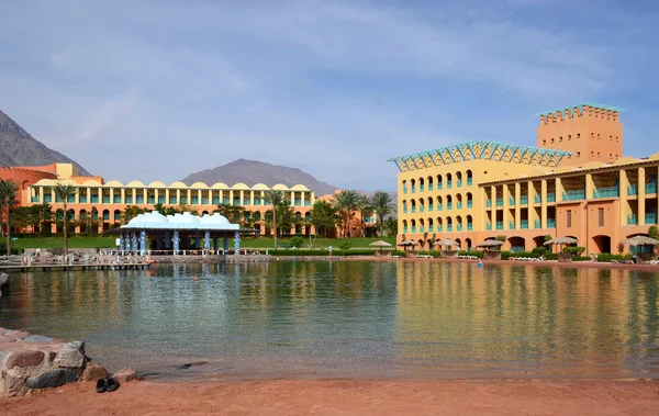 Egypte, Taba, Intercontinental Taba Heights Resort 5, zoutmeer — Stockfoto