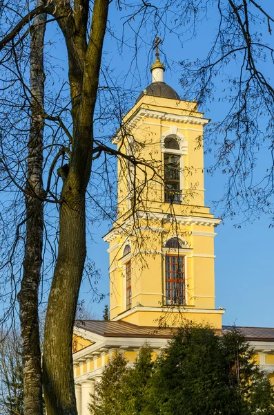 Gomel. Turnul clopotniță al Catedralei lui Petru și Pavel — Fotografie, imagine de stoc