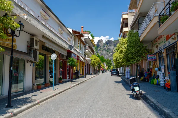 Grecia, Meteore, strada stretta nell'insediamento Kalambaka — Foto Stock