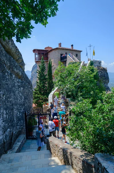 Grekland, meteorer, klättra i det kvinnliga klostret St. Barbara — Stockfoto