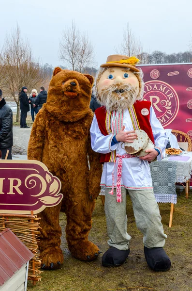 Wachstumspuppen bei Fastnachtsfeiern am Verkaufsort — Stockfoto