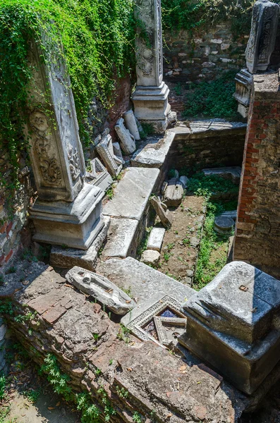 Ruinas de baños turcos del siglo XV Bey Hamam —  Fotos de Stock