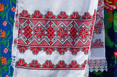 Belarus havlu ile işlemeli geleneksel süsleme 