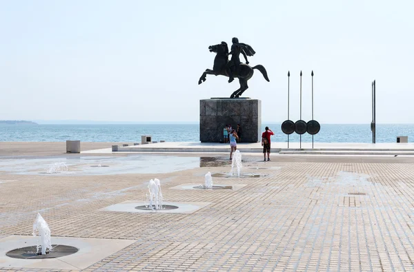 Griechenland, Thessaloniki. Denkmal für Alexander groß am Wasser — Stockfoto