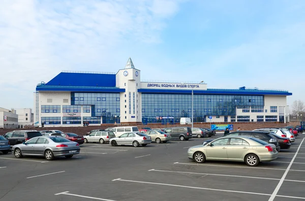 Palacio de deportes acuáticos en Gomel, Bielorrusia — Foto de Stock