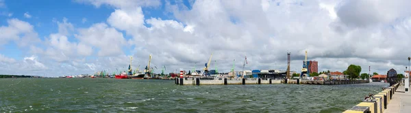 Клайпедский порт и набережная — стоковое фото