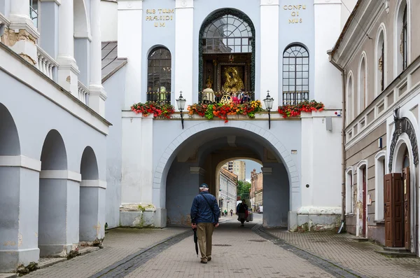 Capilla con Nuestra Señora de la Puerta del Amanecer en la Puerta Santa (Puerta del Amanecer), Vilna, Lituania — Foto de Stock