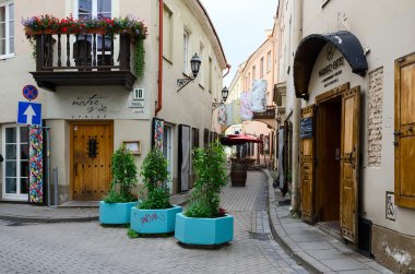 Restoran çağdaş mutfağı Stikliu Caddesi üzerinde çıplak ısırık 