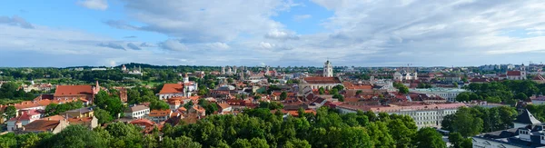 Vilnius, panoramic view of Old City from Mount of Gediminas — Stock Photo, Image
