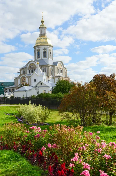 Catedral de Anunciação na Santíssima Trindade Convento Seraphim-Diveevo, Diveevo, Rússia — Fotografia de Stock