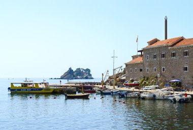 Petrovac, Karadağ resort kasabasında Venedik Kalesi