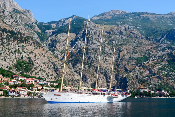 Kotor, Karadağ Bay yat — Stok fotoğraf