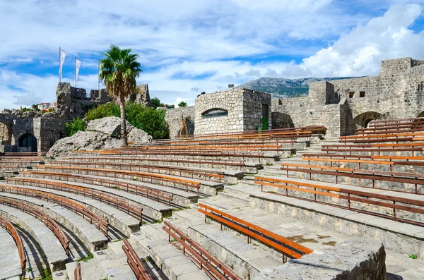 Amfiteátr v pevnost Kanli Kula (krvavá věž), Herceg Novi, Černá Hora — Stock fotografie