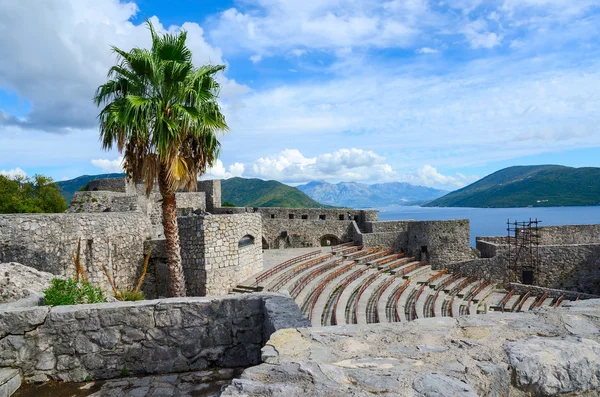 Anfi tiyatro kale kanlı Kula (Bloody Kulesi), Herceg Novi, Karadağ — Stok fotoğraf