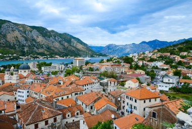 Kotor Körfezi Kotor, Karadağ ve üstten görünüm