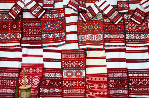 Belorussian woven towels with bright multicolored pattern — Stock Photo, Image