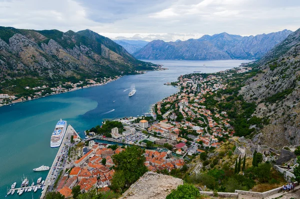 Kotor Körfezi Kotor, Karadağ ve üstten görünüm — Stok fotoğraf