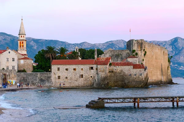 Vista nocturna del casco antiguo, Budva, Montenegro —  Fotos de Stock