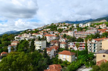Bir Herceg Novi görünümünden kale duvarı Forte Mare