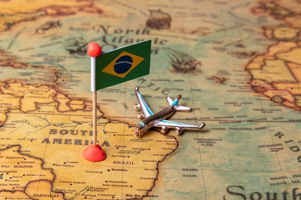 Flaga Brazylii Samolot Mapie Świata Koncepcja Podróży Turystyki — Zdjęcie stockowe