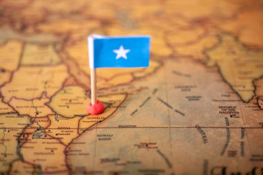 Dünya haritasında Somali bayrağı. Seyahat ve turizm kavramı.