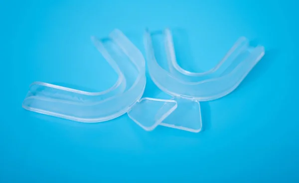 Individual Teeth Tray Whitening Blue Background Concept Teeth Whitening — Fotografia de Stock