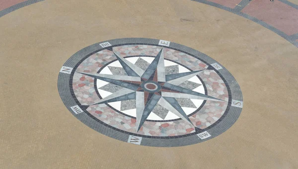 Drawn Compass Tile Cardinal Directions Compass Ground — Stock Photo, Image