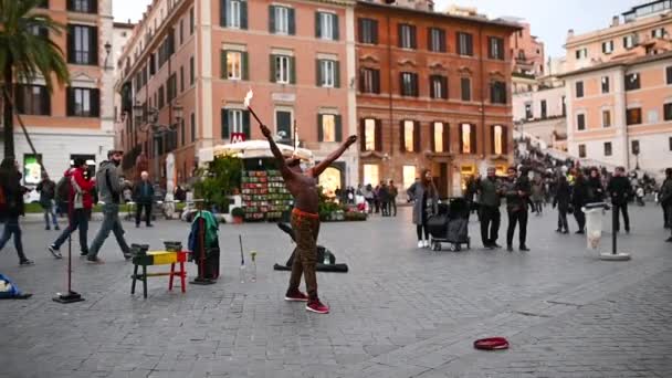 2021 Rzym Włochy Ulica Wykonawca Występuje Placu Centrum Miasta Pobliżu — Wideo stockowe