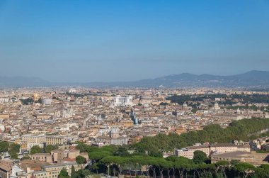 Vatikan Şehir Bazilikasından Roma Şehri Skyline