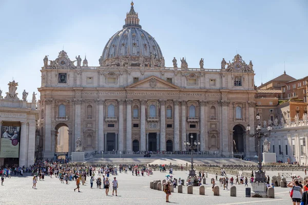 A Basílica Papal de São Pedro no Vaticano, Roma — Fotografia de Stock