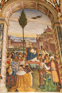 Siena Katedrali 'ndeki Piccolomini Kütüphanesinde Bernardino Pinturicchio Frescoes.