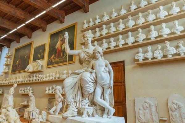 Galeria de Exposições de Escultura e Buístas Famosas Accademia, Florença, Itália — Fotografia de Stock