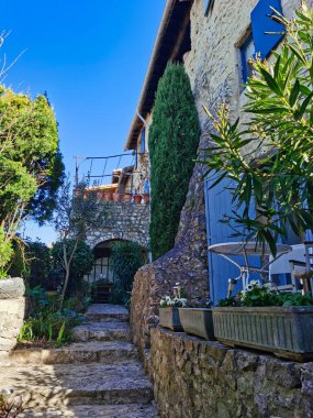 Fransa 'nın güneyindeki Mirmande Ortaçağ köyünde bir ev..