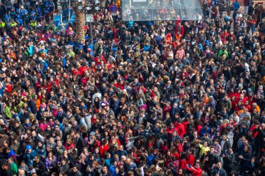 VALENCIA, İSPA 2016: Valencia, Valencia, İspanya 'da düzenlenen Fallas Festivali sırasında UNESCO' nun Soyut Kültürel Mirası 'nın geleneksel havai fişek gösterisi.