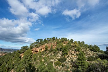 Beselga ve Font de Barraix arasındaki yürüyüş parkurundan Sierra Calderona 'nın manzarası.