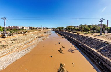Barranco del Poyo, Valencia Topluluğu, İspanya Ekim 2024: DANA 'nın neden olduğu sağanak yağmurun ardından taşan vadi ve sel etkileri.