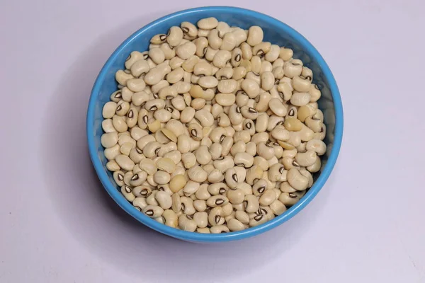 Raw Organic Black Eyed Peas Beans Isolated White Background — Stock Photo, Image