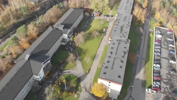 Suburban Apartment Block and Parking Lot, Million Program, Légi előretekintés — Stock videók