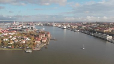 Göteborg 'daki Gota Alv Nehri, Eriksberg' den Manzara, Gökyüzü Yükselişi