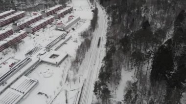 Kırsal kesimdeki Tramvay Hattı Kış Manzarası, Hava Gösterisi
