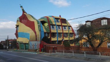 Bulgaristan 'ın Sofya kentindeki Salyangoz Evi, salyangoz şeklinde beş katlı bir bina. Simeonovo bölgesindeki bu tuhaf mimari yapı....