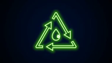Siyah arkaplanda izole edilmiş geri dönüşüm simgesiyle parlayan neon hattı yağ damlası. 4K Video hareketli grafik canlandırması