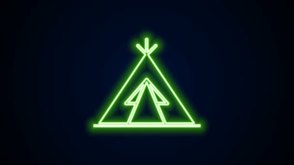 Linea neon incandescente Tradizionale icona indiana in teepee o wigwam isolata su sfondo nero. Tenda indiana. Animazione grafica 4K Video motion — Video Stock