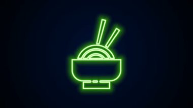 Siyah arka planda parlayan neon hattı Asya erişteleri ve yemek çubukları ikonu. Sokak yemeği. Kore, Japon, Çin yemekleri. 4K Video hareketli grafik canlandırması