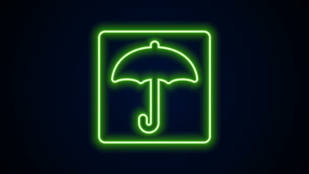Glödande neon linje Umbrella ikon isolerad på svart bakgrund. Vattentät ikon. Skydd, säkerhet, säkerhetskoncept. Vattentät symbol. 4K Video motion grafisk animation — Stockvideo