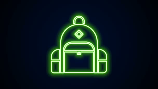 Žhnoucí neonová čára Ikona turistického batohu izolovaná na černém pozadí. Táboření a poznávání hor batohem. Grafická animace pohybu videa 4K — Stock video