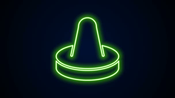 Ragyogó neon vonal Mallet és korong játszani léghoki játék ikon elszigetelt fekete alapon. 4K Videó mozgás grafikus animáció — Stock videók